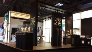 Stand Uno de 50